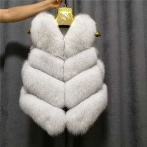 REAL FOX FUR ! Luxurious White Fur Vest! Like new!